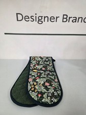 Image of V&A William Morris Leicester Print Organic Cotton Oven Gloves Green