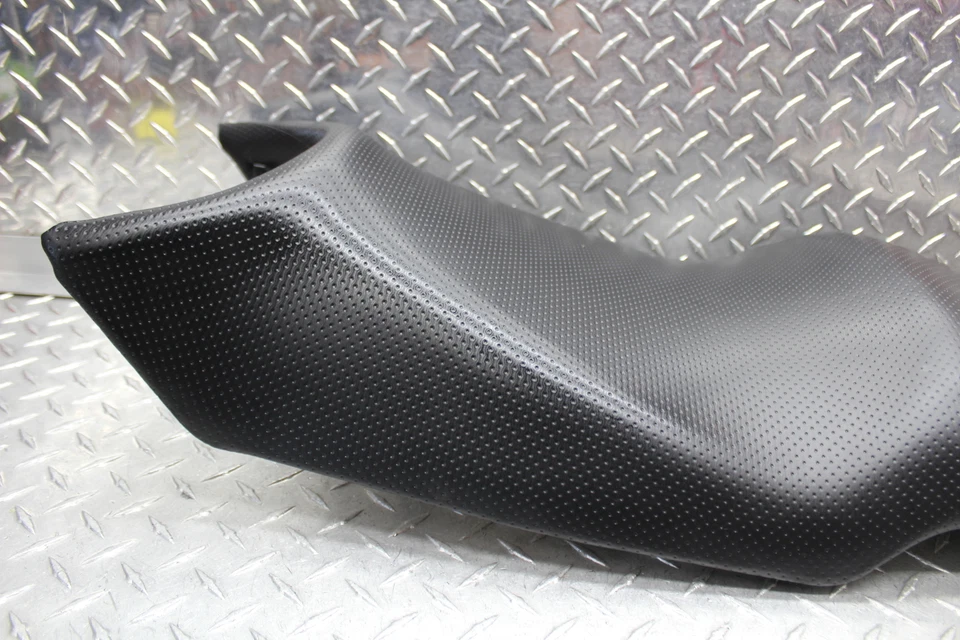 Yamaha FZ6S 2006 asiento delantero sillín 4S8-24730-00-00 Foto 2 de 4