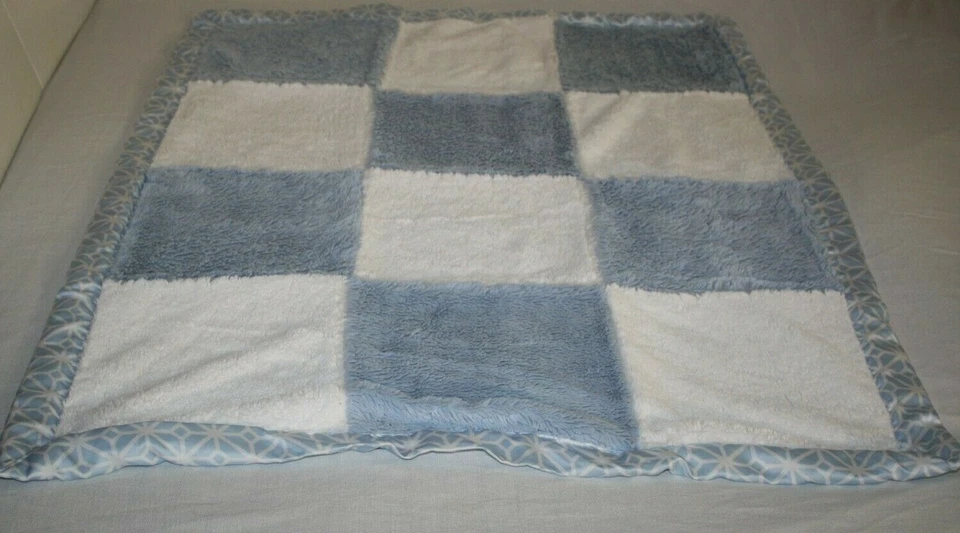 COCALO Baby Blanket Blue White Satin Snowflake Plush Patchwork Squares Boys 42" - Imagem 2 de 4