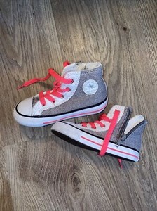converse pink laces