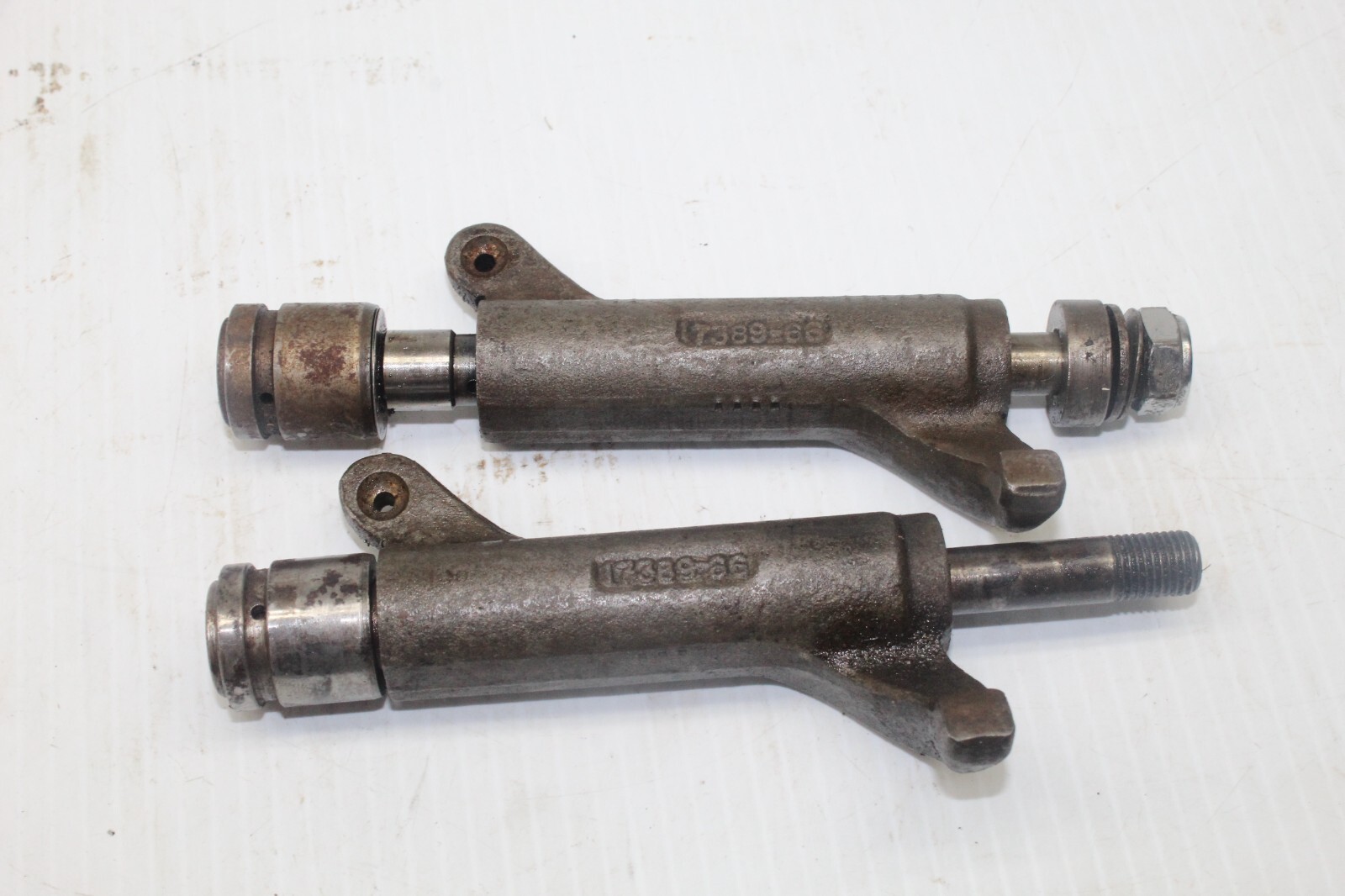 Harley FL FX Shovelhead Cylinder Head Rocker Arms Shafts Parts 1738966