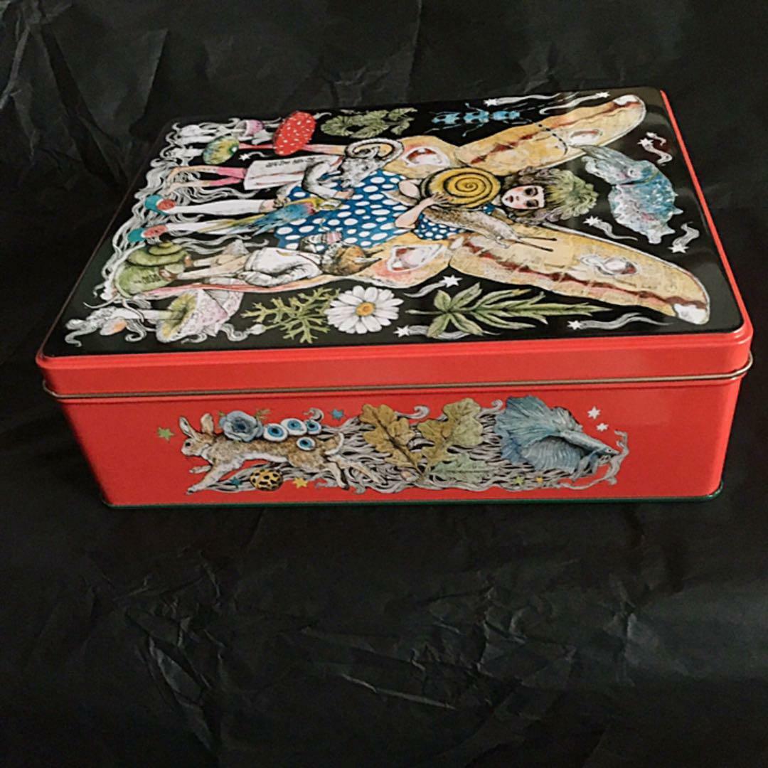 Yuko Higuchi x Holbein Tool Box Odougubako 1st Design 2013