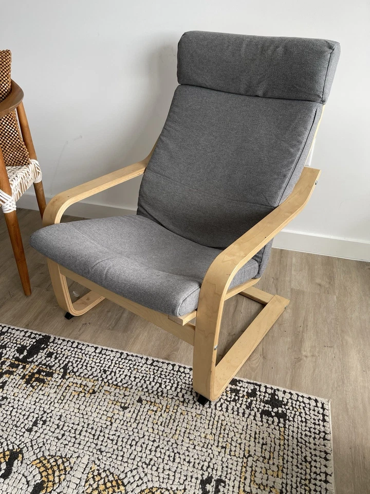 Silla IKEA Poang gris y abedul Foto 2 de 4
