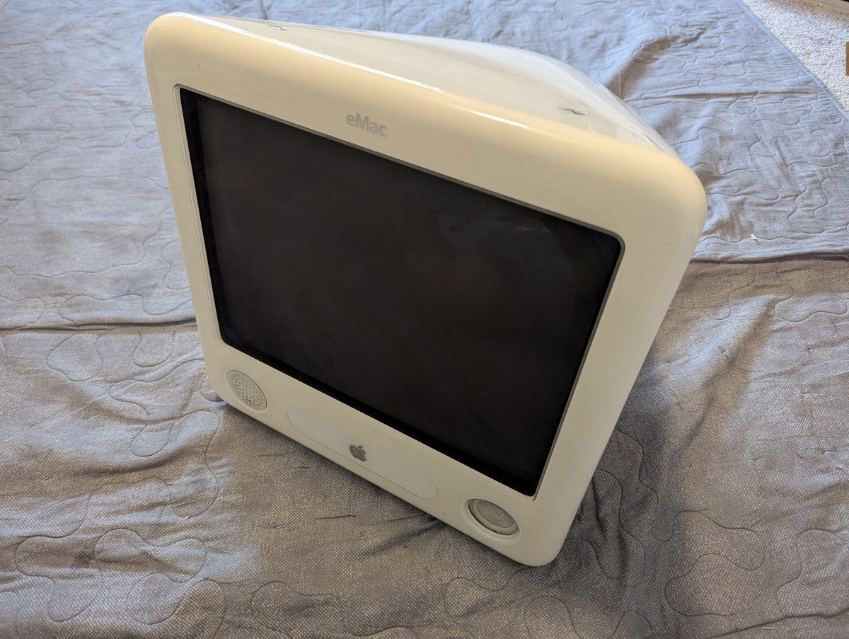 Apple eMac A1002 PowerPC OS X 10.3.9 G４ Apple eMac Model A1002 1 GHz PowerPC G4 All in One Desktop