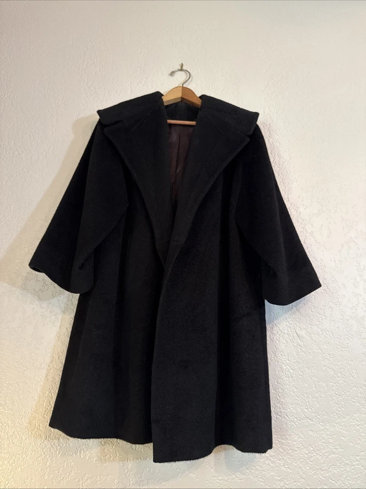 NUEVO SIN ETIQUETAS - Abrigo swing ancho de lana negro Mid-century. Estado A+ y artesanía. Foto 3 de 4