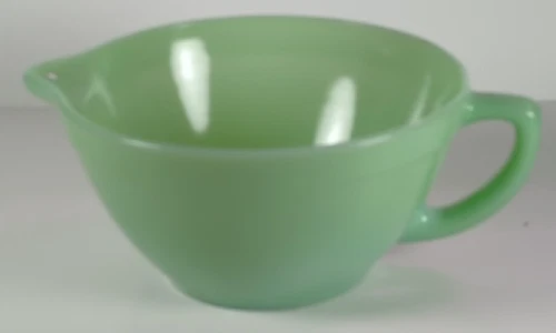 Vintage  Jadeite Fire King - Green Batter Bowl with Spout and Handle - 7½" x 4"