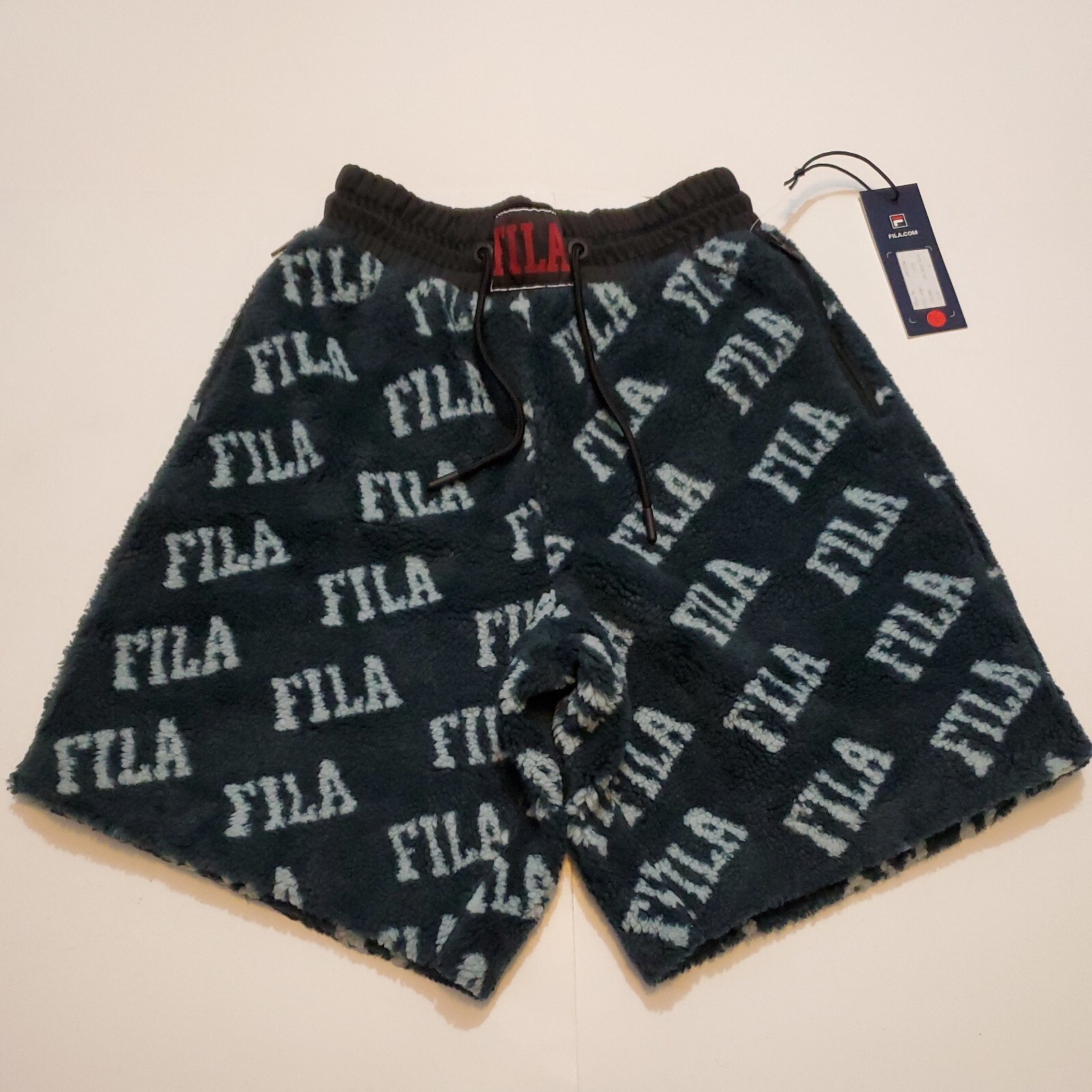 Pantaloncini donna Fila Layla Sherpa neri piccoli nuovi con etichette