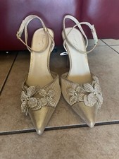 Betsey Johnson SOFYA Mesh Flower Pointed Toe Heels 10M