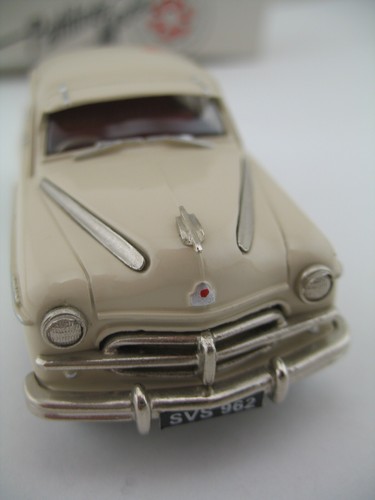 Pathfinder Models Car PFM 26: 1953 Vauxhall Wyvern, MIB - Picture 6 of 14