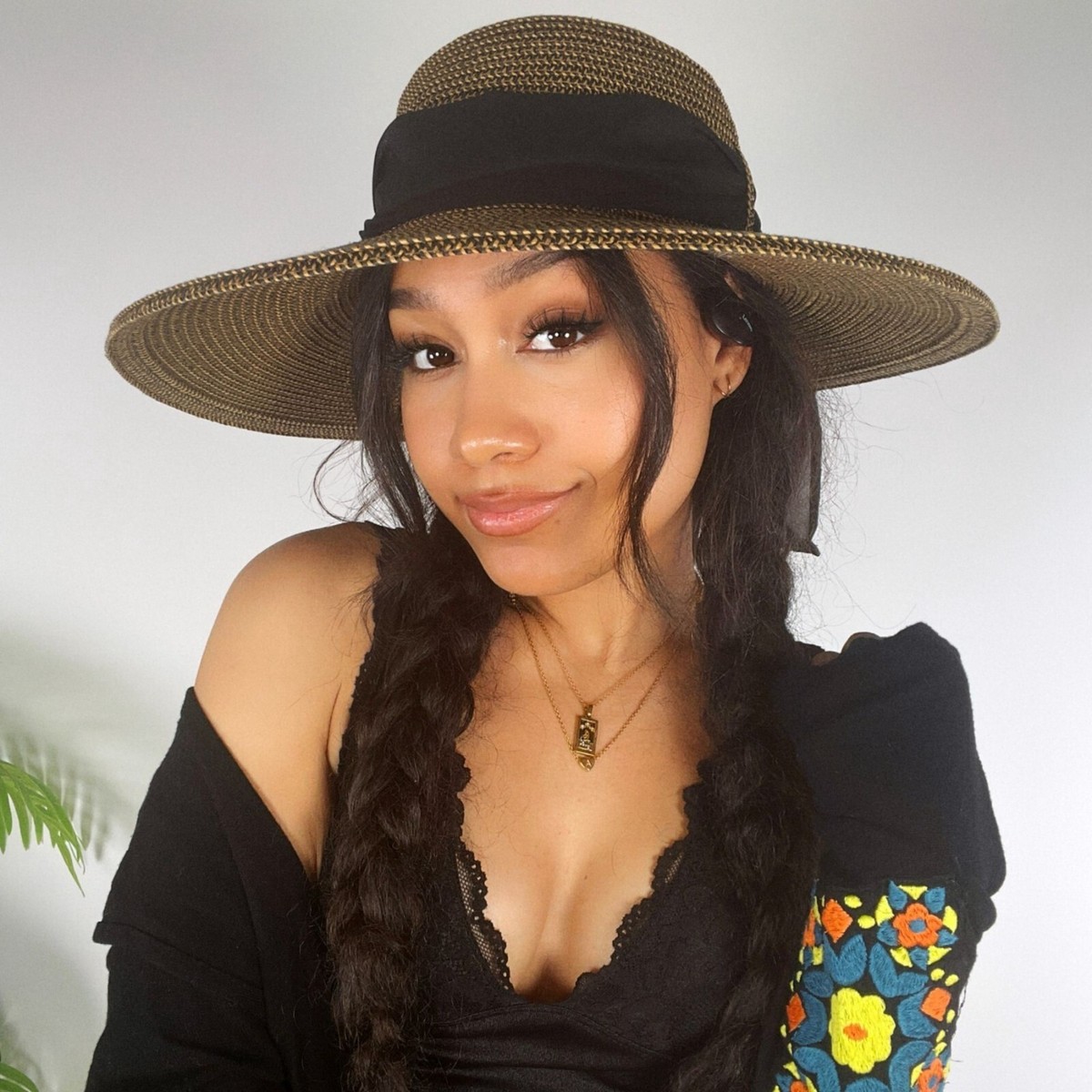 Vintage boho straw sun hat Vintage Straw Beach Hat | Mabel Love Co main image 2