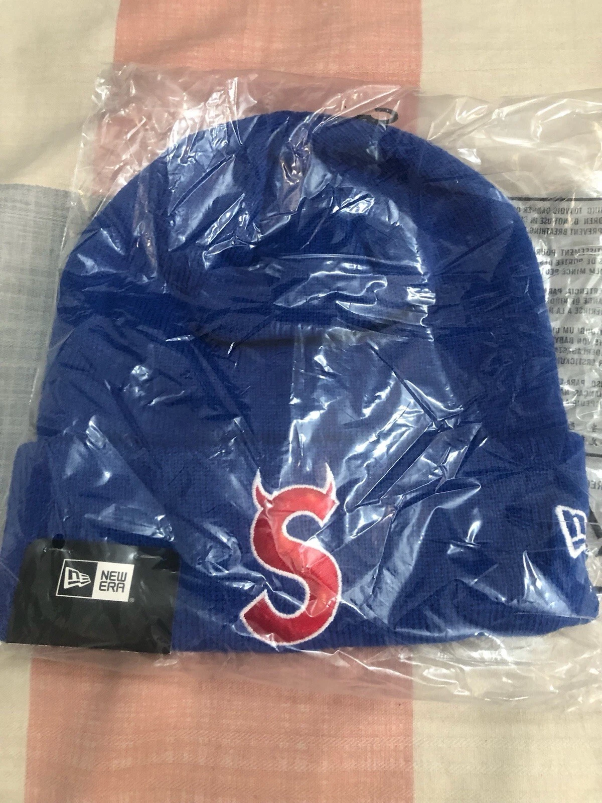 Bonnet logo Supreme S