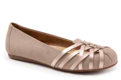 SoftWalk Women's St Lucia Ballet Flat Size US 9.5 (Wide)