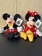 Disneyland Minnie  Minnie Mouse 45th Anniversary Bean Bag Plush 2000 NWTS