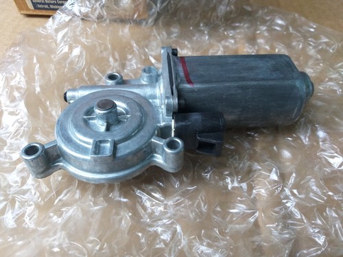 NOS OEM GM AC-Delco 1995-1999 Monte Carlo Front Left Power Window Motor Driver's - Picture 8 of 10
