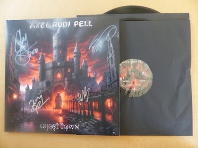 AXEL RUDI PELL signed Autogramm signiert auf ''GHOST TOWN'' Vinyl Schallplatte LP