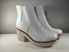 Women’s Size 8 White Croc Embossed Chelsea Boots Platform Block Heel