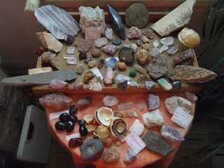 RIESEN SAMMLUNG MIT ca. 75 MINERALIEN & KRISTALLEN (Die ganz Kleinen nicht mitge