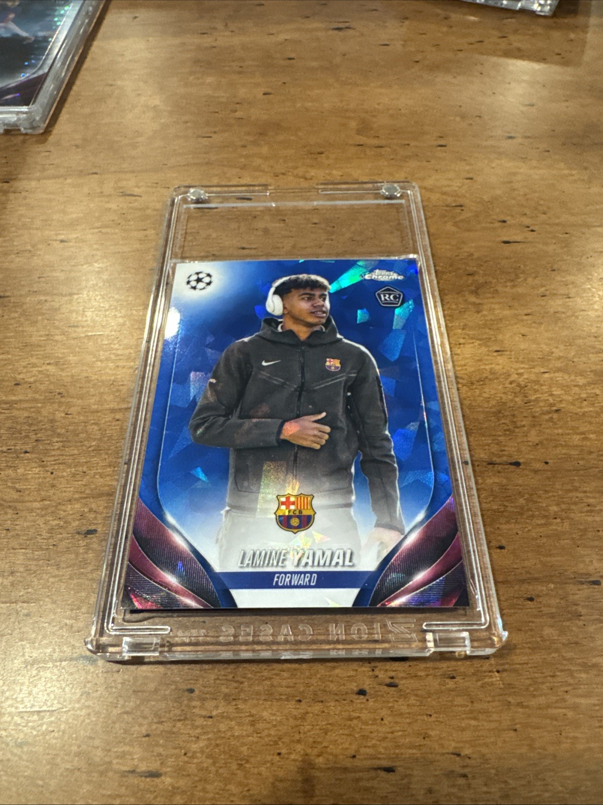 2023-24 Topps Chrome UCC Sapphire Edition - Lamine Yamal Image Variation RC view 12