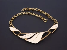 Vintage Trifari Gold Tone & Cream Enamel 17.25" Collar Bib Necklace