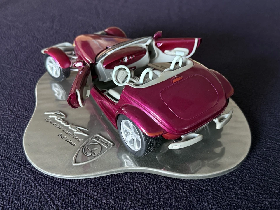 普利茅斯 PROWLER 1996 卵石海滩 Concours Ltd Ed 比例模型 VIP 礼品克莱斯勒 — 第 2/4 张图片