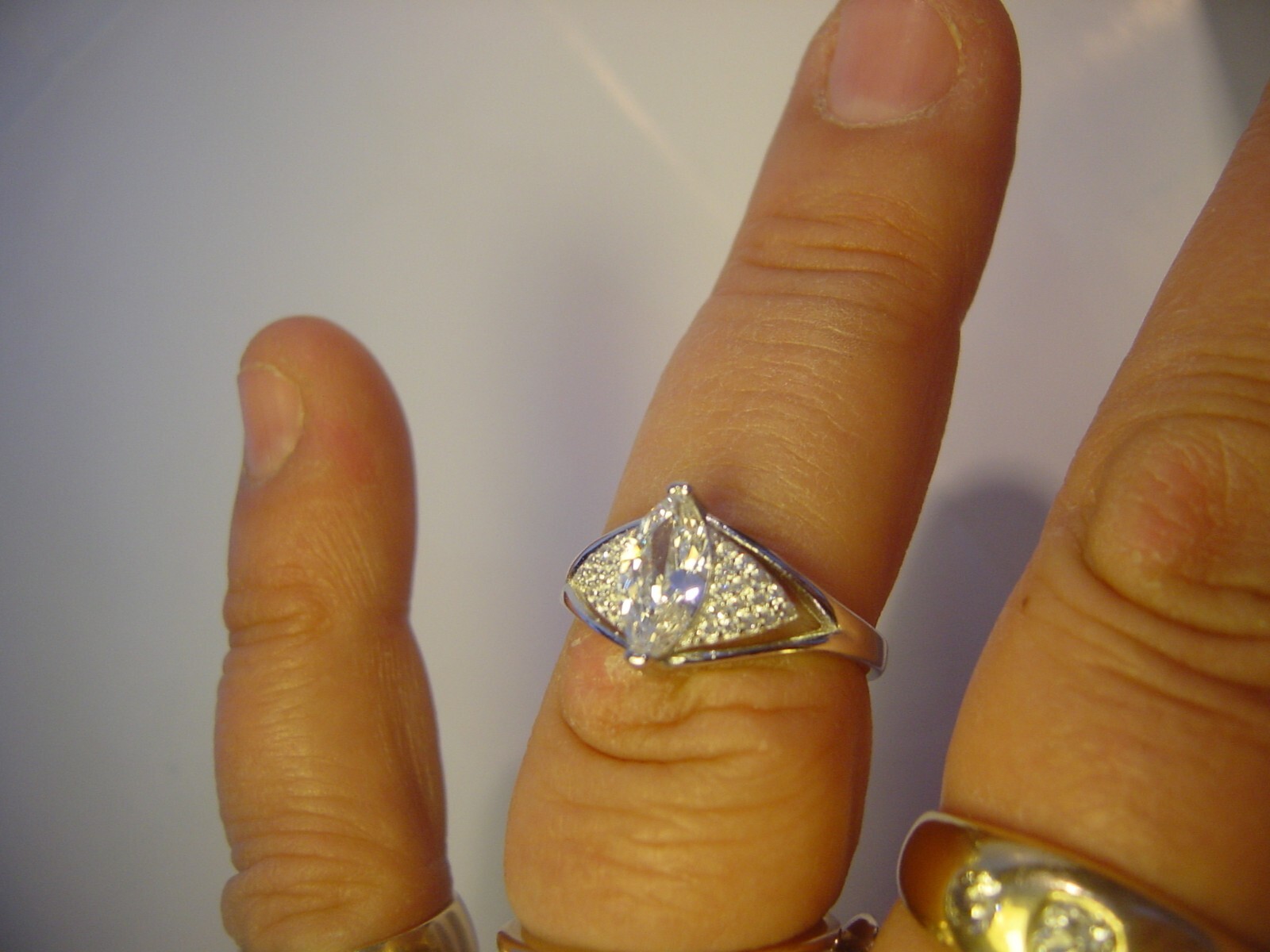 Stunning Solid Silver Ring-Superb design-sparklin… - image 6