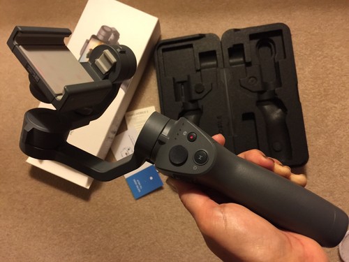 DJI OSMO Mobile 2 Handheld Gimbal Stabilizer with Base - Photo 8 sur 12