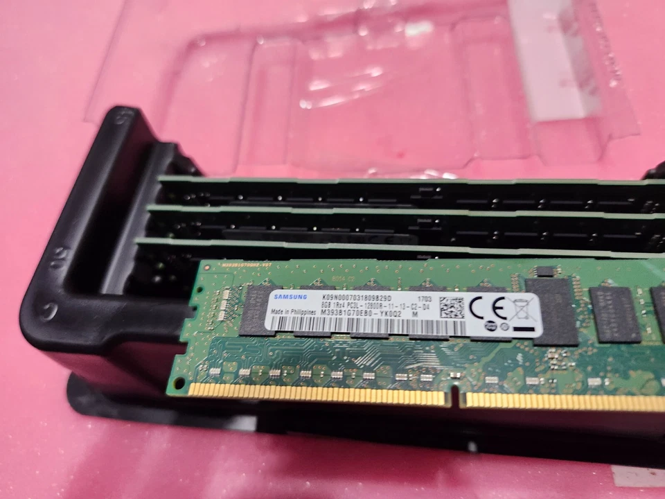 4X Samsung 8GB PC3L-12800R DDR3-1600 ECC Server Memory RAM M393B1G70EB0-YK0 - Image 2 of 3