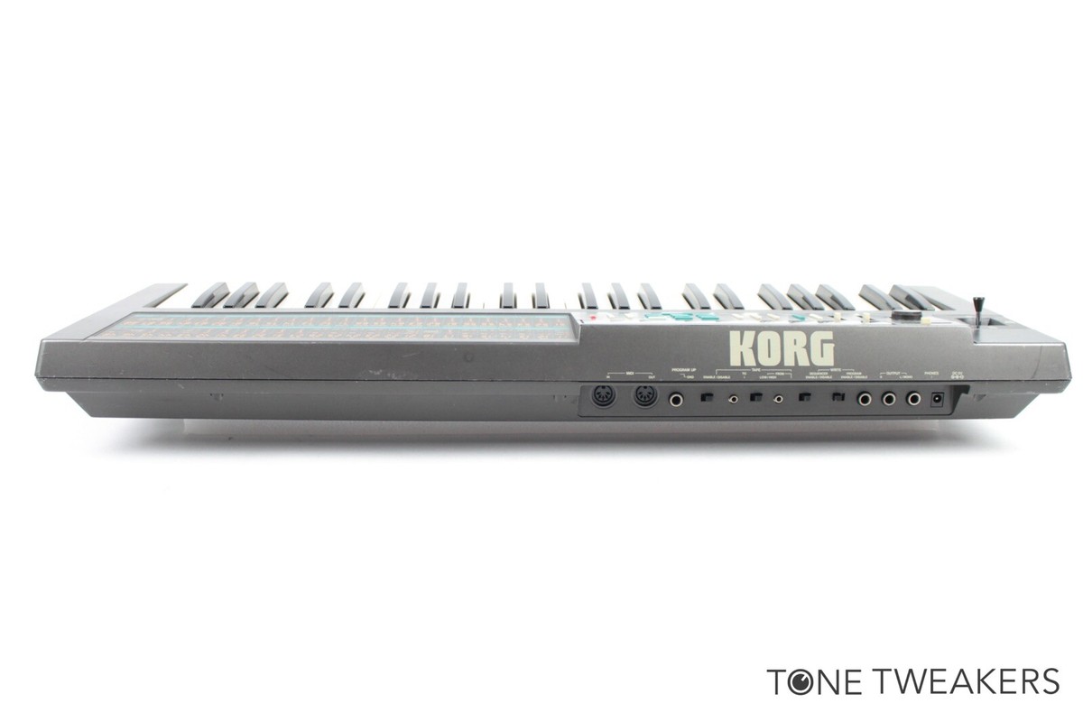 KORG POLY-800 Polyphonic Analog Synthesizer midi *Serviced