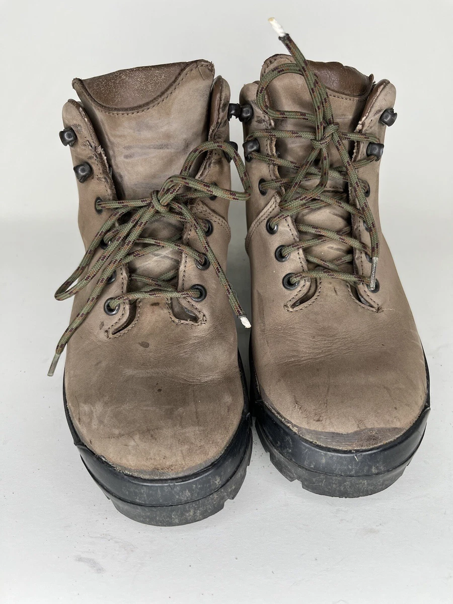 chaco hiking boots women size 8M brown Upper Cowhide made in Italy