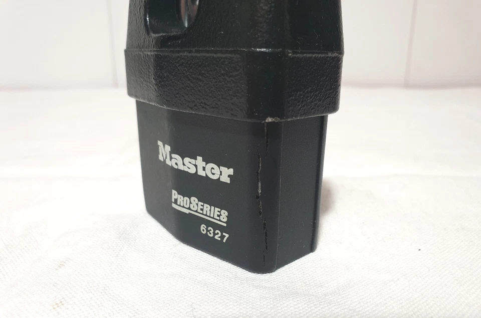 SET 2 lucchetti Master Lock 6327EUR blindati corazzati ad alta sicurezza - Immagine 3 di 4