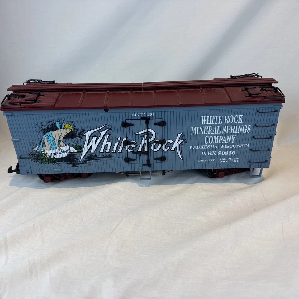 USA Trains White Rock mineral Springs Company Refrigerator Car G Scale Made USA - Image 3 of 4