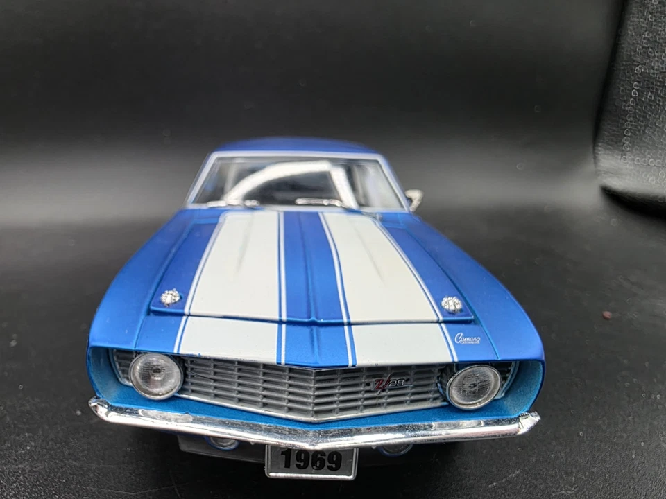 M2 Machines Auto Mods 1969 Chevy Camaro Z/28 #6 1:24 Diecast Car R70 19-03 Blue - Image 3 of 4