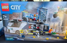 LEGO City Police Mobile Crime Lab Truck 60418