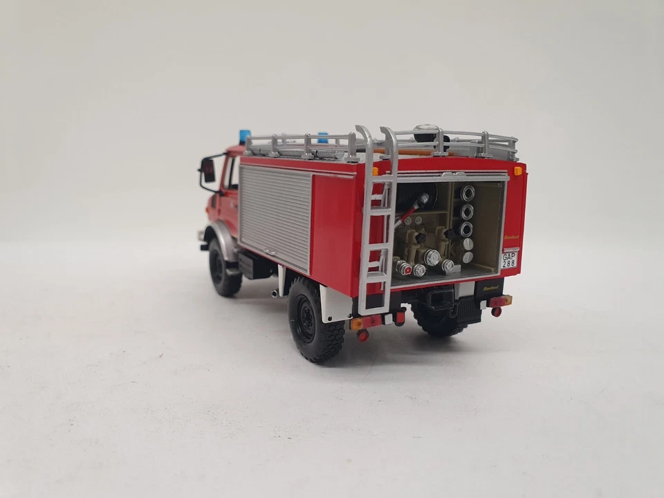 1/43 SUPER RARE MERCEDES UNIMOG 1300L TLF8/18 FF 1985 MINICHAMPS 439033071 - Image 3 of 4