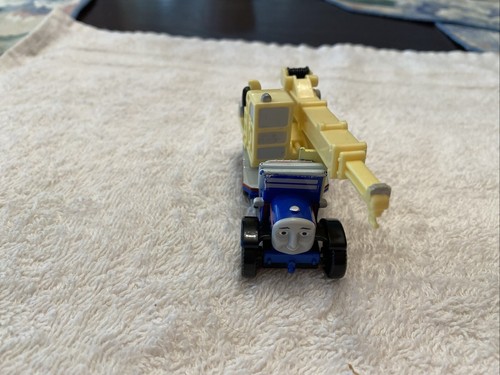thomas and friends - Kelly Cranem Truck 2009 toy truck crane - Picture 6 of 7