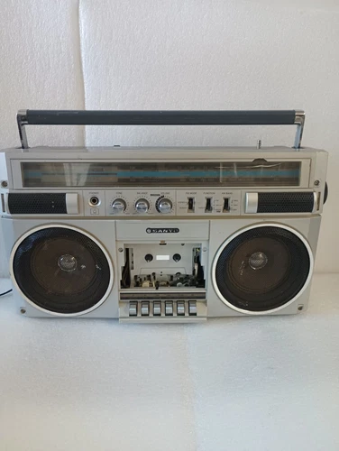 Vintage Sanyo Boombox M9830K AM/FM Cassette Tape Deck Ghettoblaster - FOR PARTS