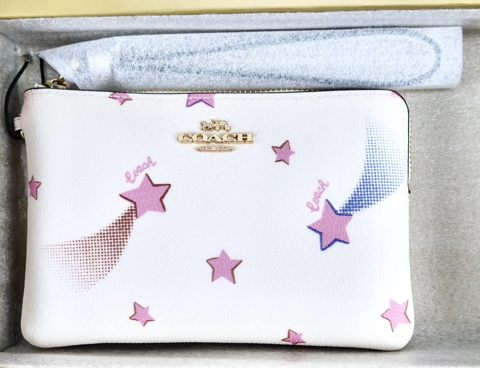 Portafoglio Coach Angolo Zip Polso Set Regalo Con Scatola Con Charms Bianco Rosa Disco Stelle