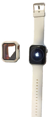 Apple Watch SE (2022) 40mm Silver Aluminum Case with White Sport Band, S/M (GPS
