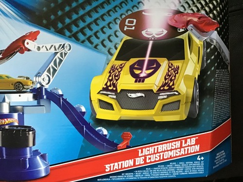 Hotwheels ruote calde acceleratori luce set laboratorio pennelli W3855 nuovo sigillato raro - Foto 2 di 12