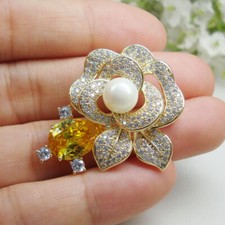 Pendant Elegant Rose Flower Woman's Brooch Pin Corsage Yellow Zircon Crystal
