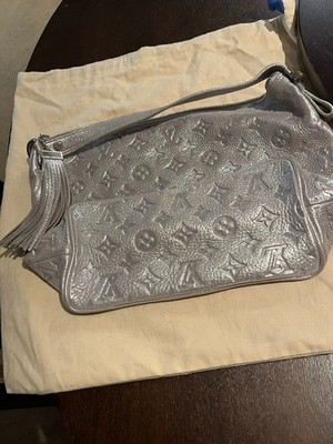 NWOT RARE & BEAUTIFUL LOUIS VUITTON SILVER METALLIC HANDBAG (MUST SEE!)