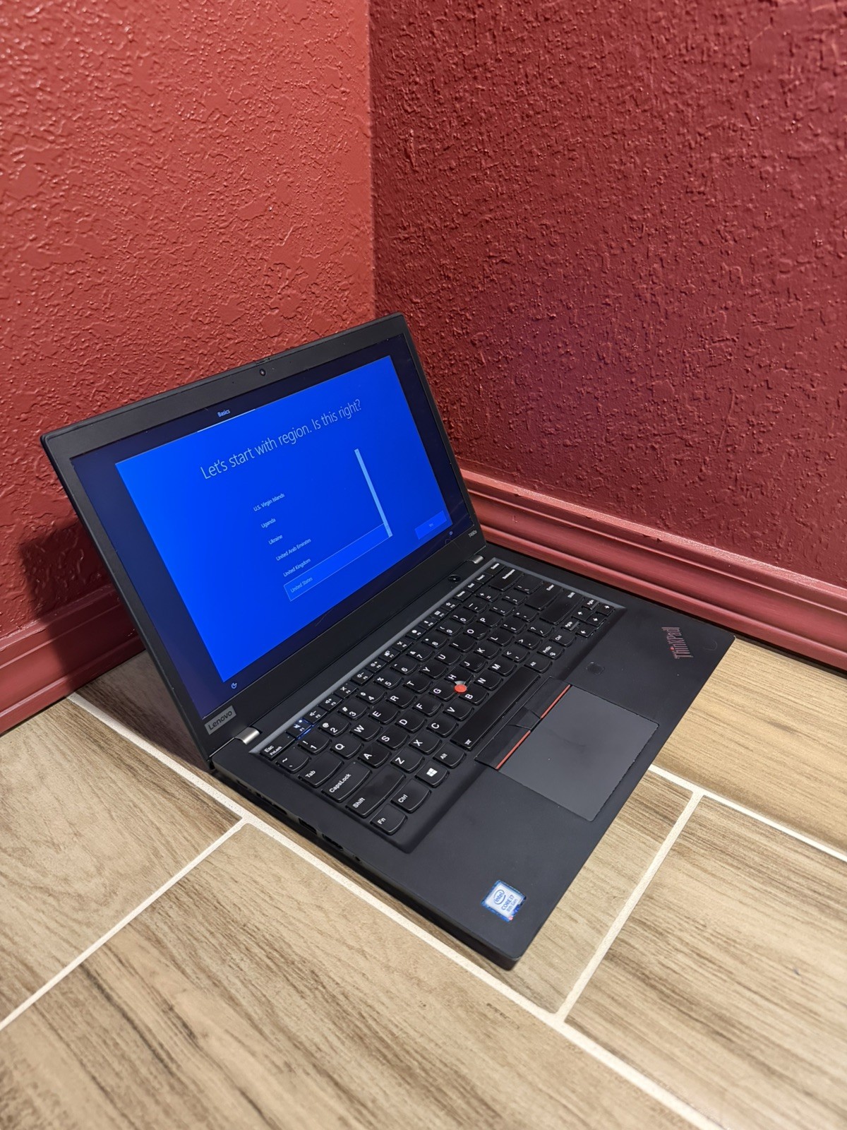 lenovo thinkpad t490s, 14-Inch Laptop, with i7-8565u, Windows 10 Pro