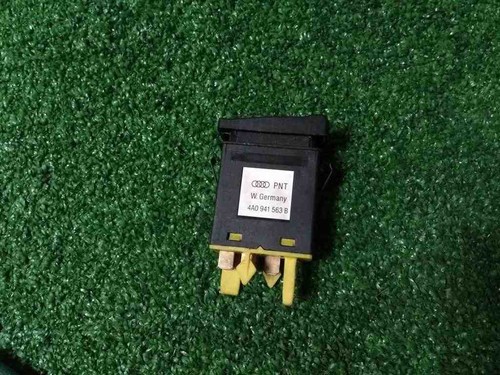 AUDI A6 4A2, C8 Nebelscheinwerferschalter 4A0941563B 2.50 Diesel 1996 32497791