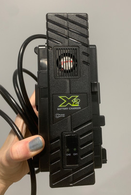 Core SWX Two Position V-Mount Battery Charger