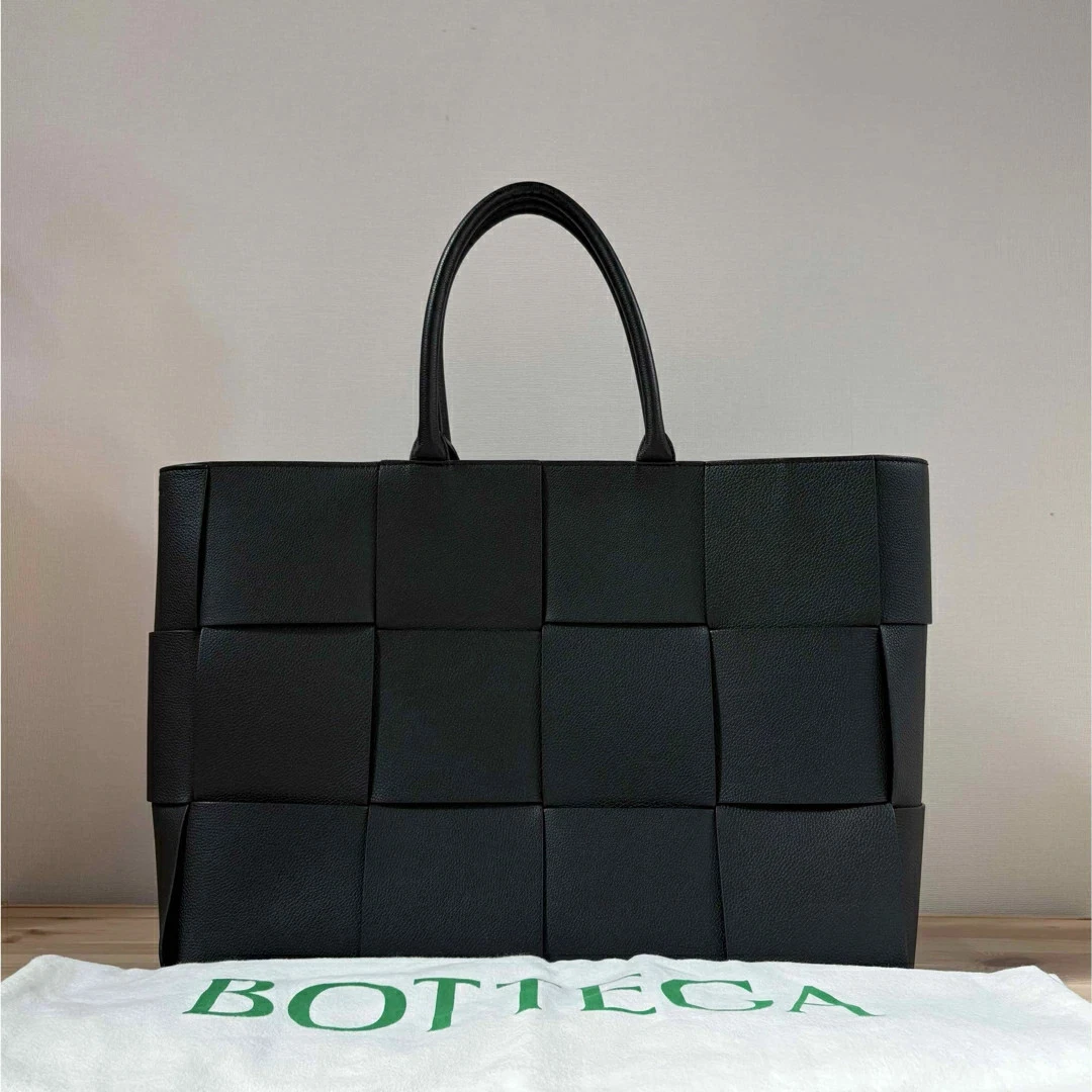 Bottega Veneta Arco Large Tote Bag Black Leather