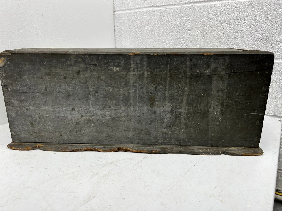 Antigua caja de velas con tapa deslizable primitiva de madera blanda encajada biblia pintura original Foto 4 de 4