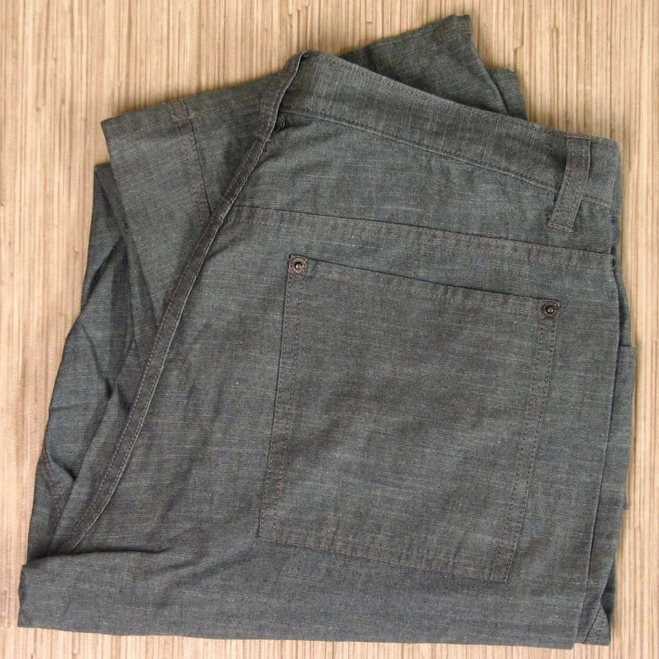 Calça social masculina Armani Exchange cinza algodão tamanho 31 leve frente plana - Imagem 3 de 3