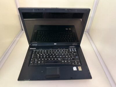HP Compaq nx7 Laptop als Ersatzteilspender (P2 1114)
