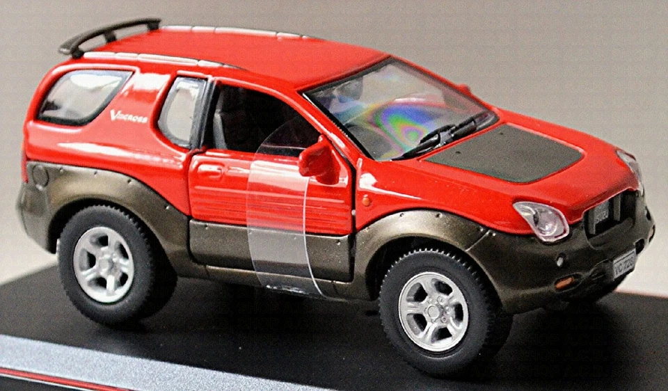 Isuzu VehiCROSS SUV V-Cross 1997-2001 Rosso Red 1:43 Schuco 39005 - Immagine 3 di 4