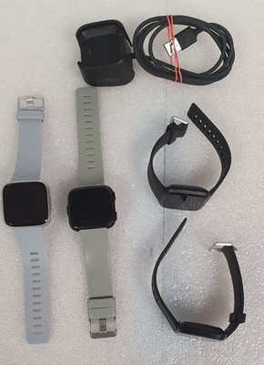 4x Fitbit Versa FB505 geht nicht an - als Ersatzteil Defekt #0982